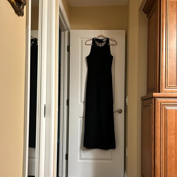 TAHARI RHINESTONE HIGH NECK LONG BLACK GOWN SZ 12 - Picture 6 of 6